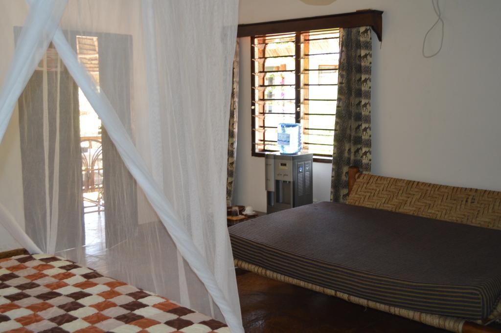 Kinondo Poa Hotel Diani Beach Esterno foto