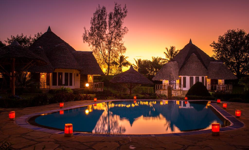 Kinondo Poa Hotel Diani Beach Esterno foto