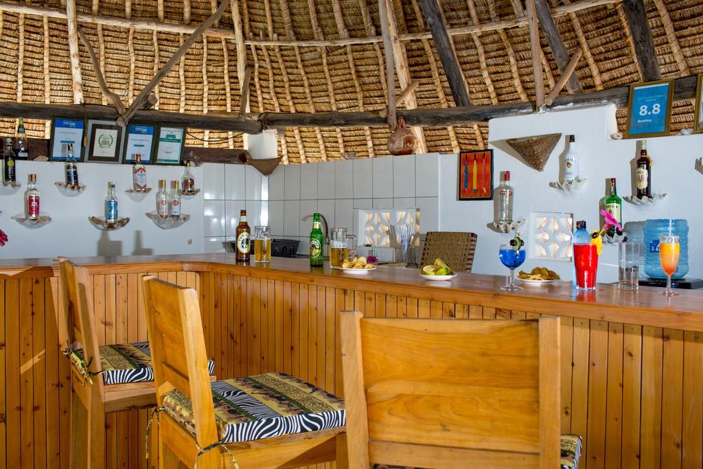 Kinondo Poa Hotel Diani Beach Esterno foto