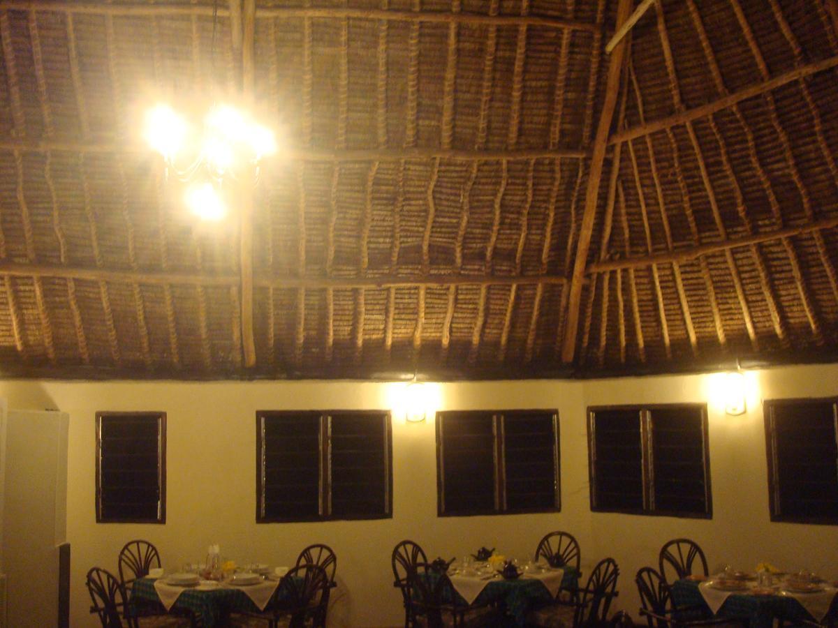 Kinondo Poa Hotel Diani Beach Esterno foto